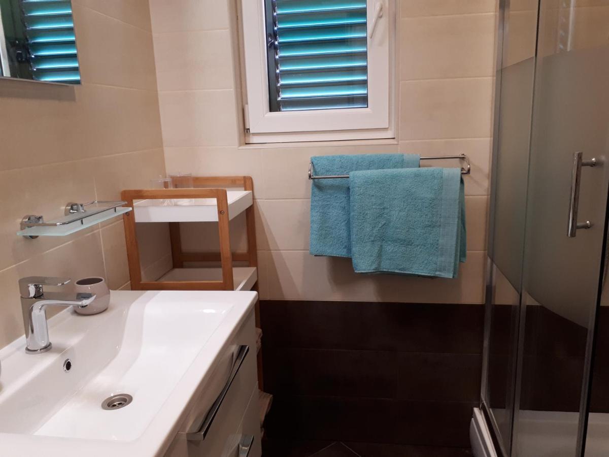 Agata Apartments Новаля Екстериор снимка