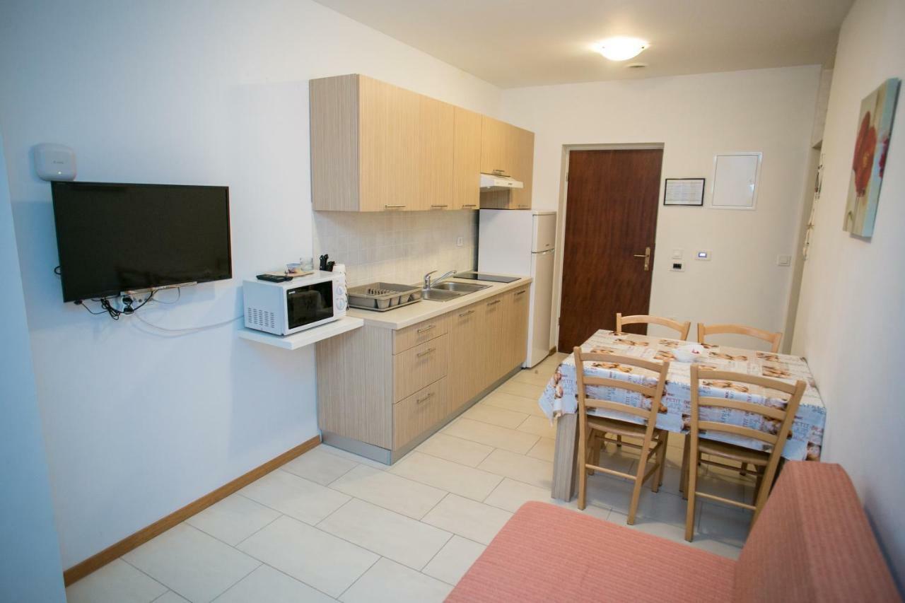 Agata Apartments Новаля Екстериор снимка