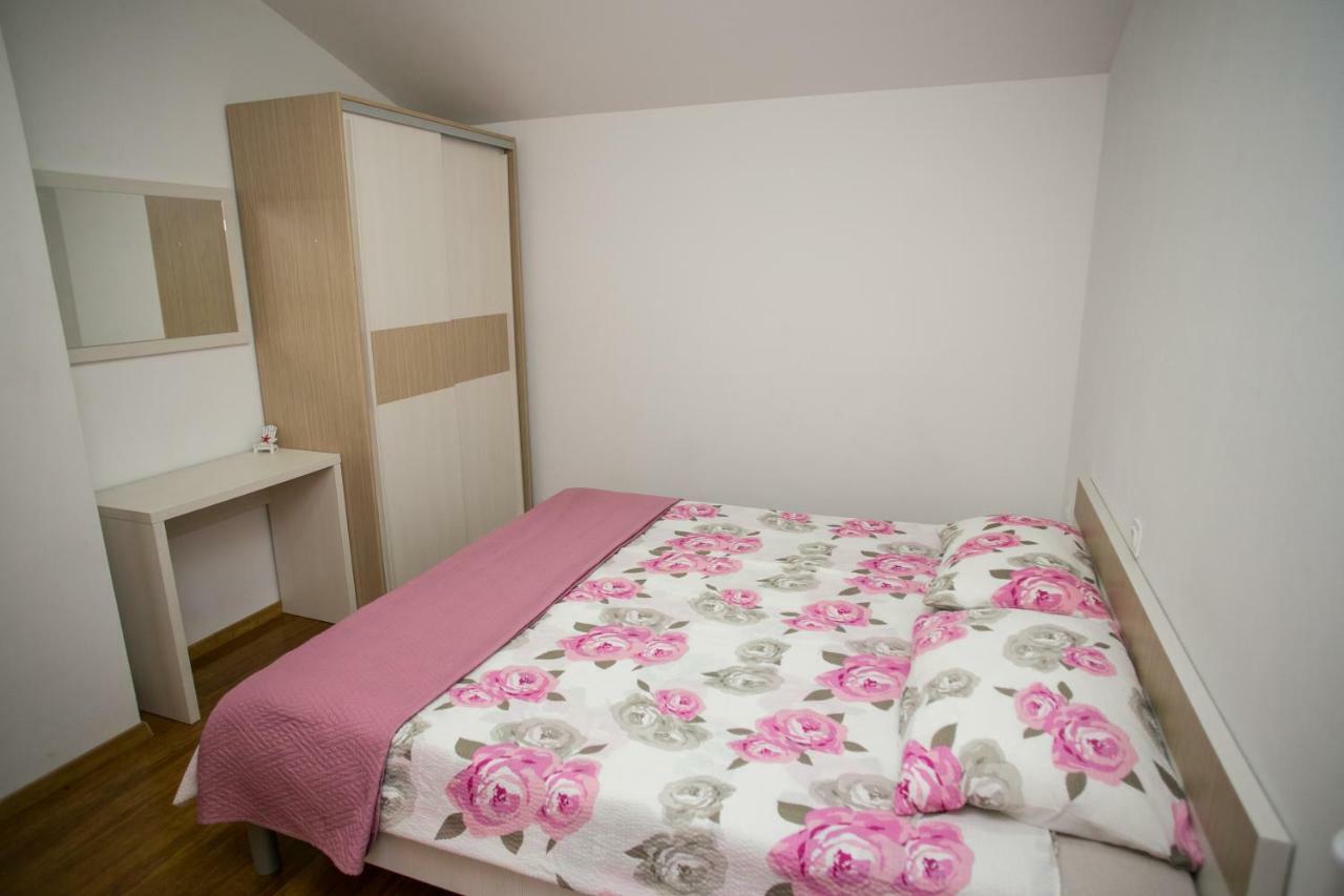 Agata Apartments Новаля Екстериор снимка