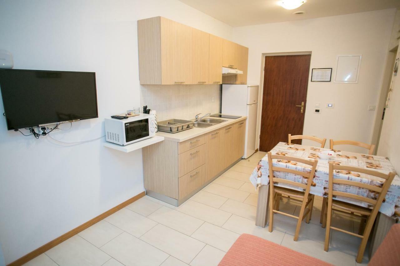 Agata Apartments Новаля Екстериор снимка